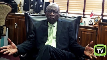 Ex vicepresidente de la FIFA dice ser víctima del Gobierno de Trinidad y Tobago