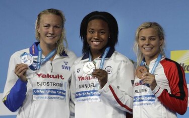 Simone Manuel refrenda oro olímpico con triunfo en Mundial