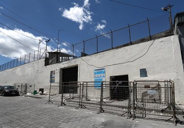 Cerca de cien guardias penitenciarios fueron retenidos por presos en huelga de hambre en Ecuador
