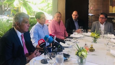 José Raúl Mulino  se reconcilia con Rómulo Roux y le expresa su respaldo