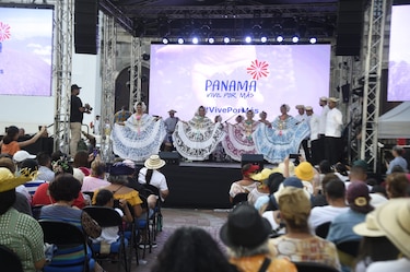 Diablicos, congos y polleras se toman el Casco Antiguo en el domingo de Carnaval