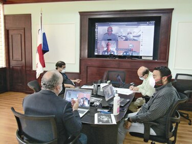  Más de mil estudiantes de la UMIP iniciaron clases virtuales 