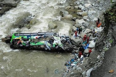 Al menos 19 muertos en accidente de carretera en el sur de Perú