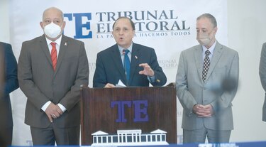 El Tribunal Electoral da espaldarazo a la Asamblea Nacional y la ciudadanía cuestiona