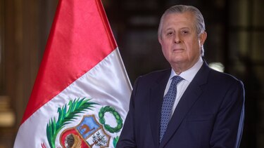 Presidente Castillo nombra a diplomático de carrera como nuevo canciller de Perú