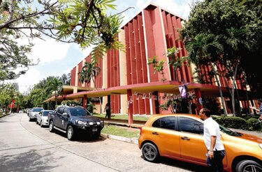 2021: Universidades apuntan a un sistema semipresencial