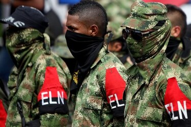 Fiscalía de Colombia pide imputar a líderes de  ELN  por crímenes de guerra