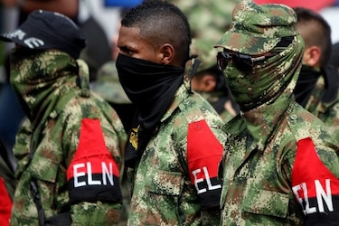 Fiscalía de Colombia pide imputar a líderes de ELN por crímenes de guerra