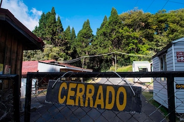Costa Rica y Panamá coordinan paso de migrantes pese a cierres fronterizos para evitar propagación del Covid-19