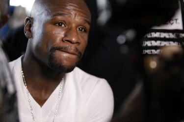 Mayweather: NFL no debió cambiar castigo de Rice