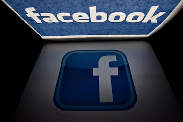 Juez de EU aprueba acuerdo de privacidad de Facebook sobre anuncios