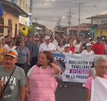 Chitré reclama agua tras meses de crisis; Ejecutivo rota sus figuras en el Idaan