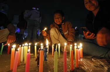 Colombia da inicio a la Navidad con la Noche de las Velitas y el encendido de alumbrados