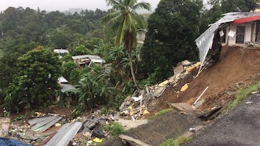 Video: Tres casas se derrumban en el sector de Nueva Libia