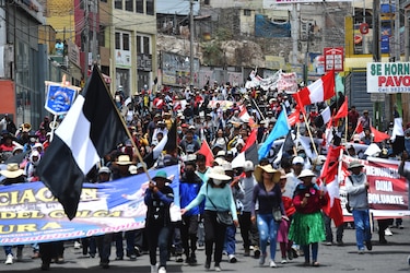 Nuevo fallecido en el sur de Perú eleva a 54 víctimas mortales en protestas