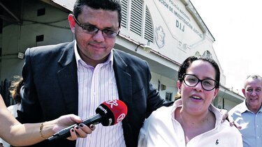 País por cárcel para exjefa de Migración