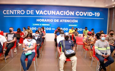 Ministro de Salud dice que no se puede apoyar ‘el terrorismo de vacunas’; Cortizo reitera que las dosis anticovid sí funcionan