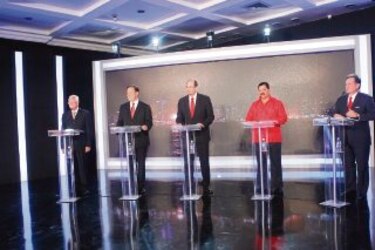Un debate entre dardos y evasivas