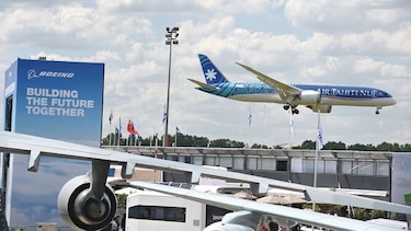 Boeing llega a exposición en en plena crisis del 737 MAX