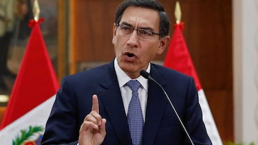 Vizcarra promulga decreto de urgencia para realizar elecciones en el Congreso peruano