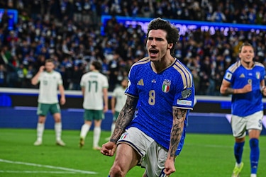 Italia impone su jerarquía y vence a Irlanda del Norte