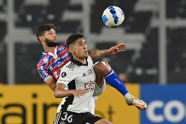Tres equipos se disputan el liderato de un peleado torneo chileno de fútbol