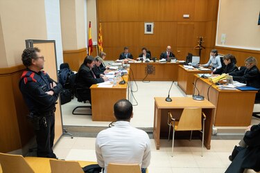 Cuatro años y medio de cárcel para Dani Alves por agredir sexualmente a una joven en Barcelona