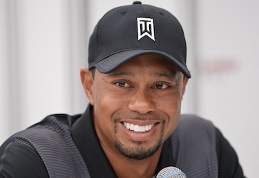 Tiger Woods dice que se recupera en su hogar del accidente automovilístico