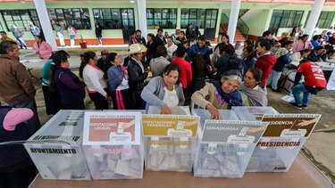Los mexicanos comienzan a votar en las elecciones generales
