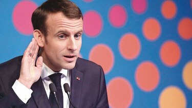 Macron suspende impuesto a la gasolina