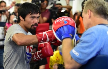 Manny Pacquiao negocia un combate con el británico Amir Khan