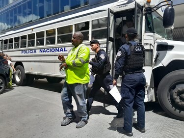 Liberan a 514 obreros del Suntracs, otros 74 enfrentarán cargos penales