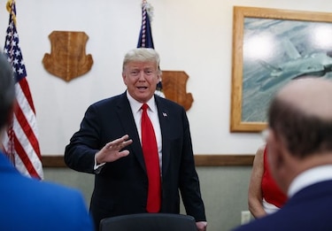 Trump suspende la ayuda a El Salvador, Guatemala y Honduras