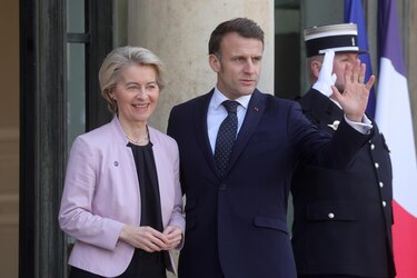 Comienza en París la reunión de líderes para diseñar la estrategia europea sobre Ucrania