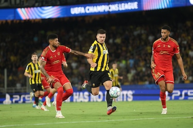 Andrés Andrade debuta en Champions League y se une a la élite panameña