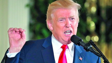 Donald Trump visita un refugio de afectados por Harvey