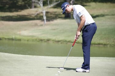 Un arranque parejo en certamen internacional de golf