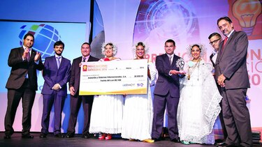 Entregan premio a los innovadores