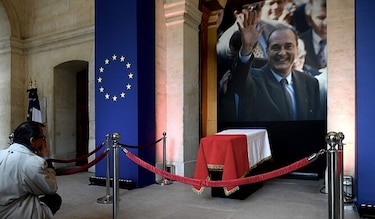 Homenaje popular al expresidente francés Jacques Chirac