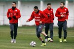 Messi busca un título con Argentina ante la generación dorada de Chile