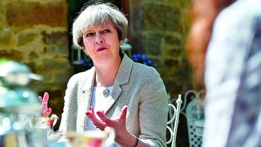 Theresa May pierde ventaja para comicios