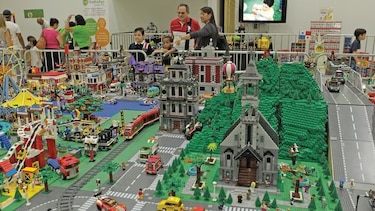 Una cita entre piezas de Lego