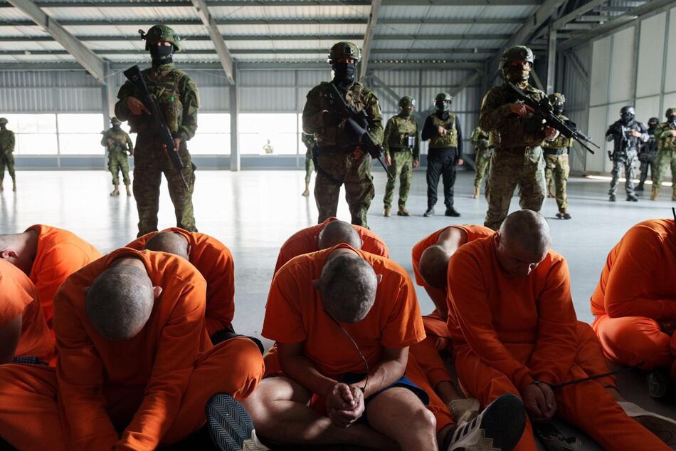 Ecuador inaugura cárcel de máxima seguridad inspirada en el modelo Bukele