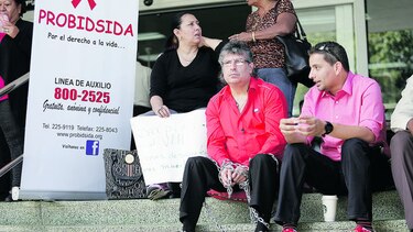 Protestan para reclamar abastecimiento de medicinas