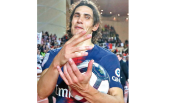 Cavani, un mito del PSG a punto de salir por la puerta de atrás