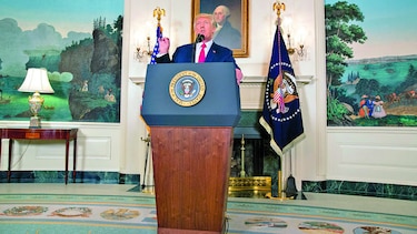 Donald Trump se queda sin otro asesor