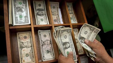 El FMI rebaja a 2.1% previsión de crecimiento de Estados Unidos en 2017 y 2018