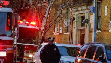 Alcalde de Nueva York: niño que jugaba con estufa, causa de incendio