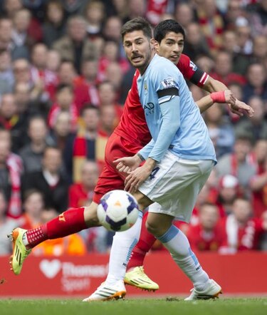 Liverpool vence 3-2 al Manchester City y toma control de la Premier Liverpool