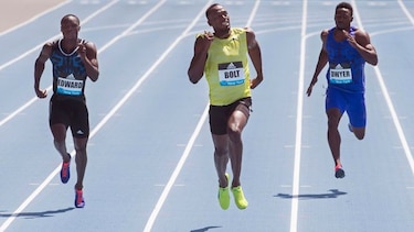 Usain Bolt le gana el duelo al panameño Alonso Edward